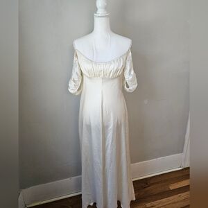 Vintage Lucie Ann Off-Shoulder Ivory Nightgown